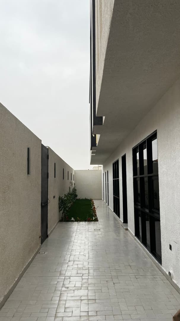 ادوار خطوط - صورة 2